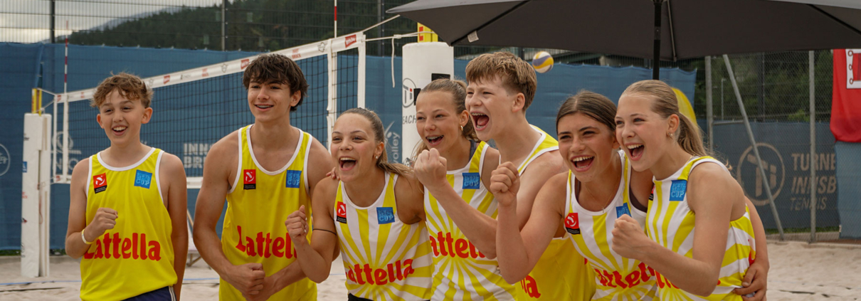 Jubelndes Team bei der Schulbeach Cup Bundesmeisterschaft 2026