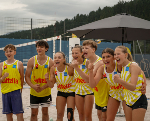 Jubelndes Team bei der Schulbeach Cup Bundesmeisterschaft 2026